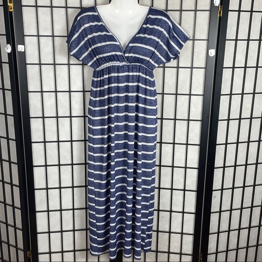 Exist ladies dress size small